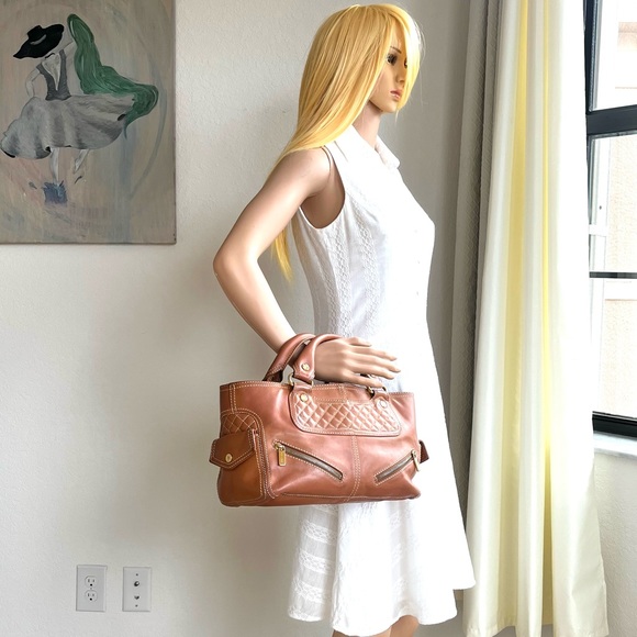 🔥AUTHENTICATED Celine Leather Handbag - Picture 13 of 16